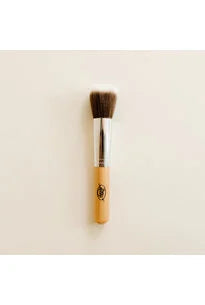 Pure Anada: Vegan Brushes Fashion