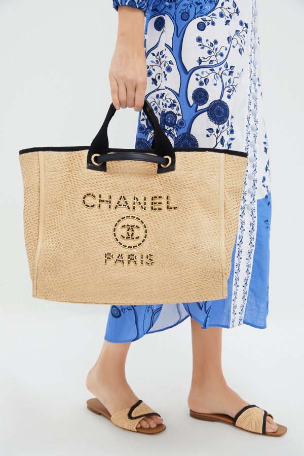 CHANEL Straw Raffia Deauville MM Tote Bag For Discount